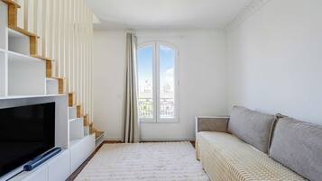 Apartment | Living area