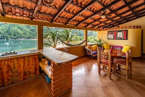 Dining - Garcia Rentals Yelapa: Casita RioMar (Yelapa)