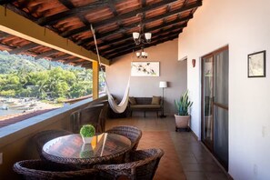 Outdoor dining - Garcia Rentals Yelapa: Vista Hermosa con aire acondicionado (Yelapa)