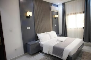 2 chambres, fer et planche à repasser, Wi-Fi, literie fournie