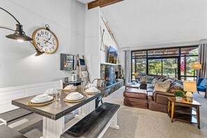 TV, fireplace - NEW! | 18th Hole Retreat | Mtn Views | Sleeps 10 (Flagstaff)