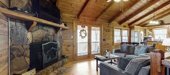 Moonshine Hollow Cabin