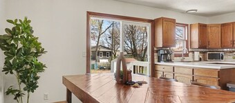 Premier Center Retreat | 4BR | Sleeps 12