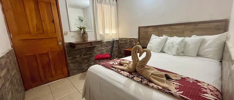 Deluxe Double Room | Desk, free WiFi, bed sheets