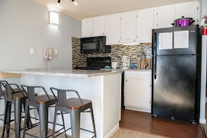 Private kitchen - Peaceful ML237 1-bedroom condo in Snowshoe (Snowshoe)