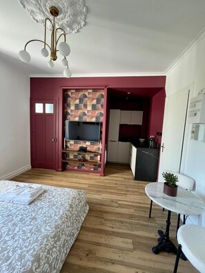 Room - Vrbo Property (Châtel-Guyon)