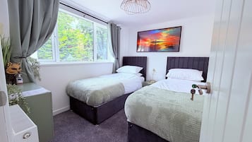 2 bedrooms, WiFi, bed sheets