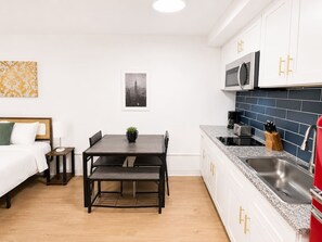 Dining - Sleepover | Bright Studio + Gym - Austin TX (Austin)