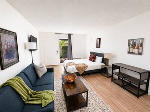 Room - Sleepover | Quaint Studio + Gym - Austin TX (Austin)