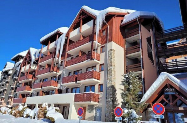 Exterior - Apartment for 4–6 people – 100 m from the CENTER STATION – ESF – at the base of the slopes (Valmeinier)