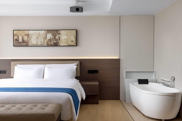 Room, 1 King Bed, Smoking