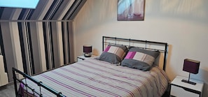 Room - Vrbo Property (Terres de Bord)