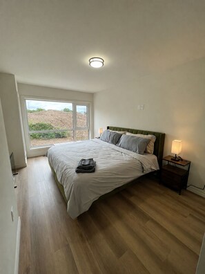 2 Schlafzimmer, Schreibtisch, Bügeleisen/Bügelbrett, kostenloses WLAN