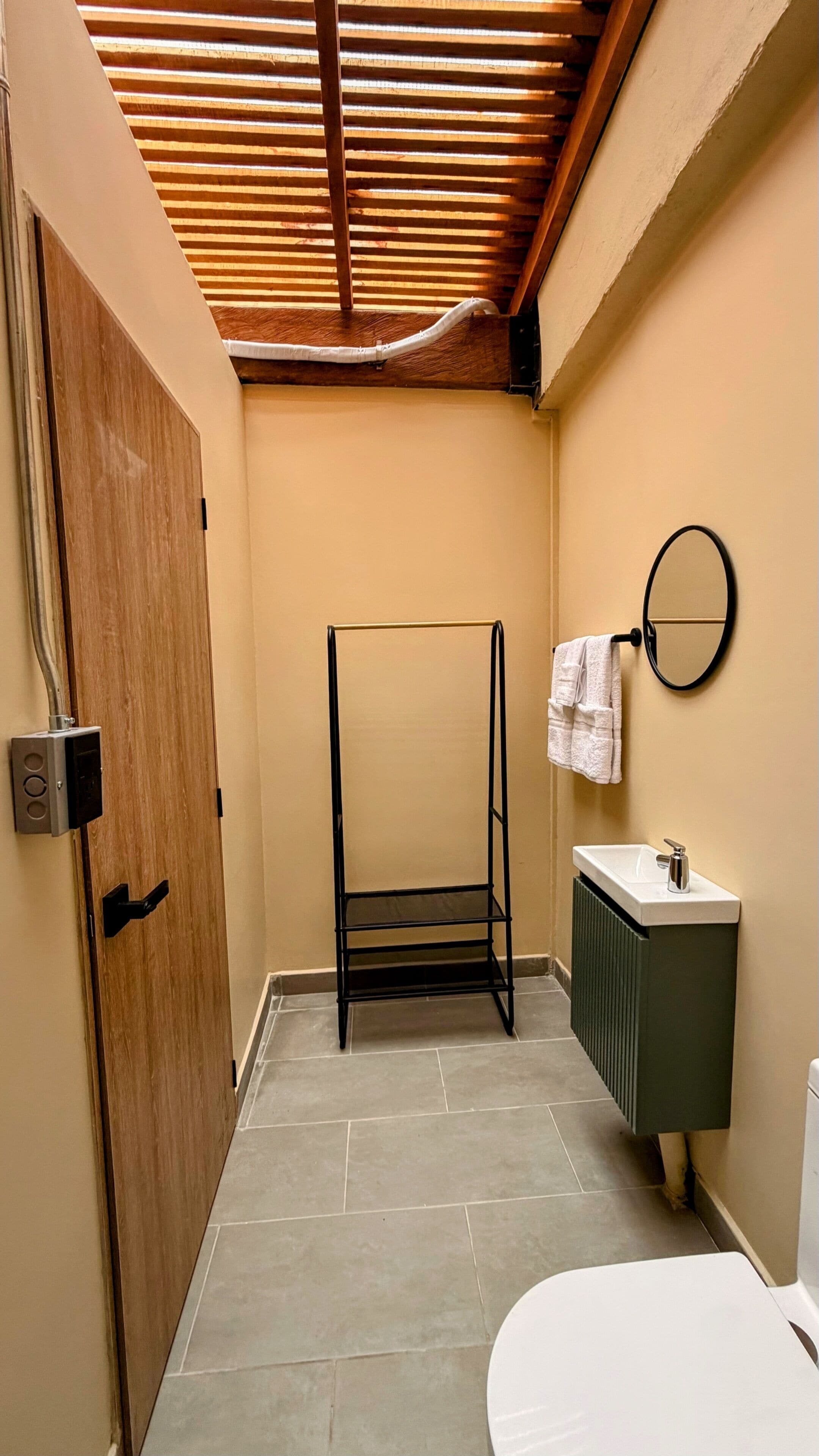 Deluxe Double Room, Hot Tub | Bathroom