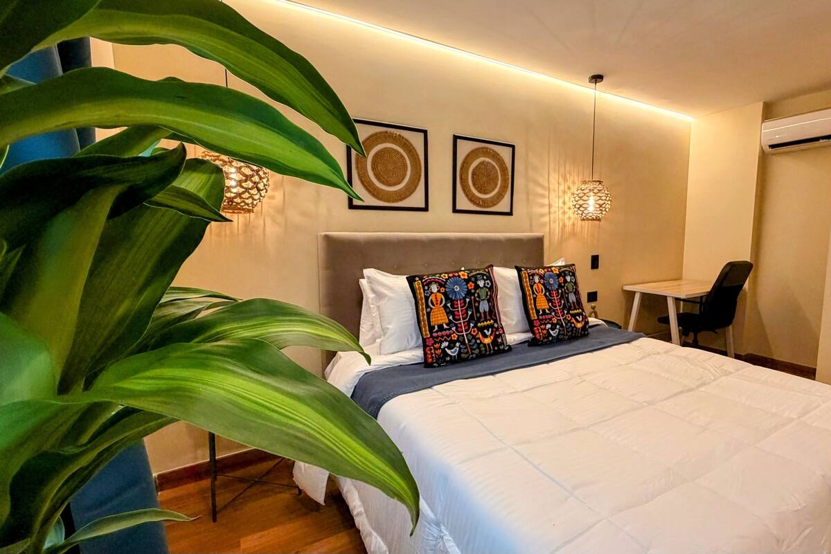 Superior Room, 1 Queen Bed