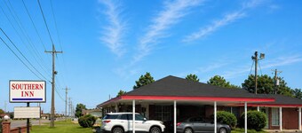 Southern Inn Lake Village Near Greenville MS 1