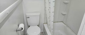 Room, 2 Queen Beds, Non Smoking | Bathroom | Free toiletries, towels - Hometown Inn (Rocky Mount)