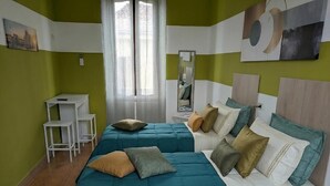 Desk, laptop workspace, WiFi (free)