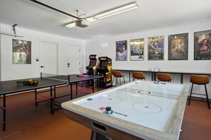 Spielezimmer