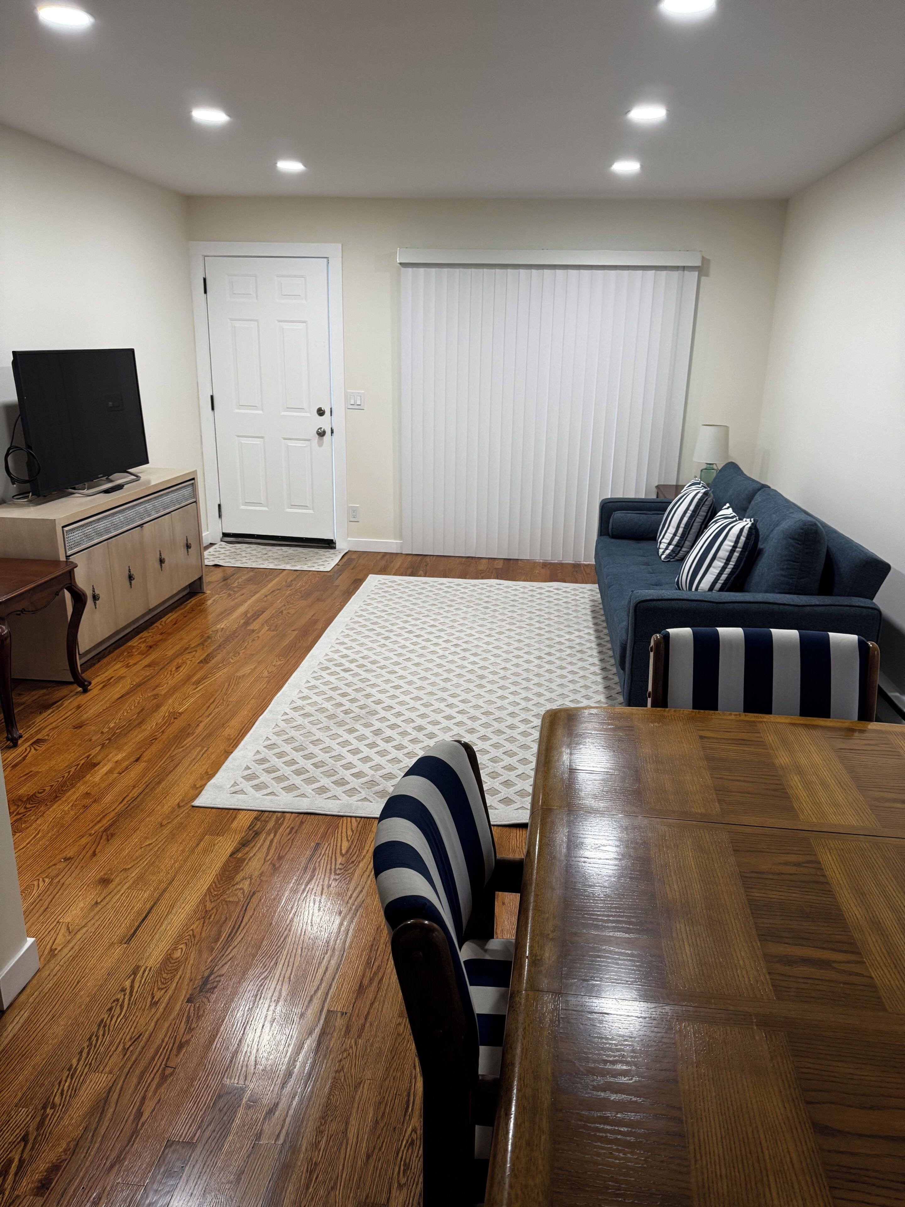 Fantastic 1-bedroom Apartment One Block From The Beach In Charming Belmar - Allaire State Park, Wall Township