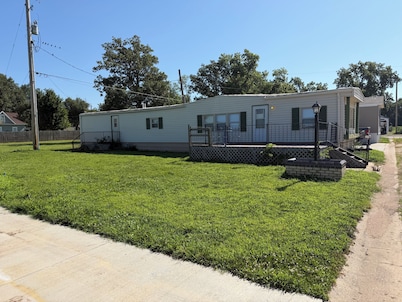 3-bedroom mobile home in pleasant Hanover with AC