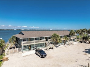 Exterior - Waterfront Lemon Bay Condo 2 Bed & Full Kitchen -Private Beach Access Boat dock (Englewood)