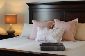 4 Schlafzimmer, Bügeleisen/Bügelbrett, WLAN, Bettwäsche