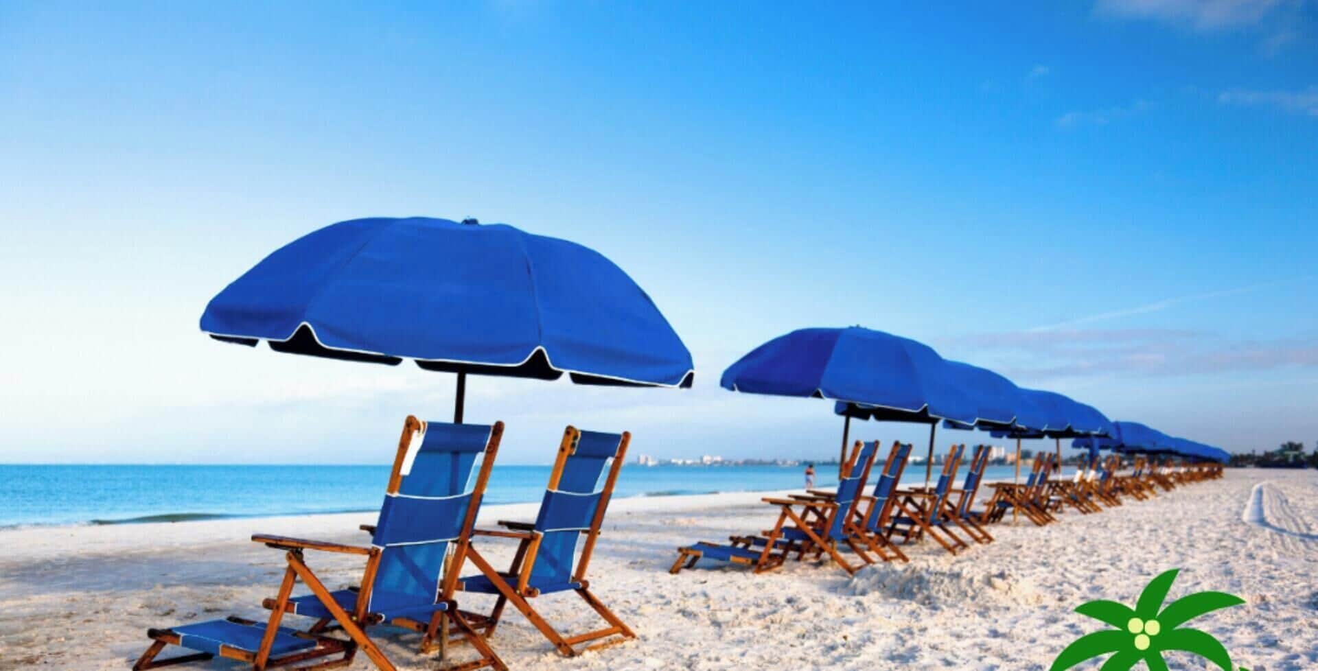 På stranden