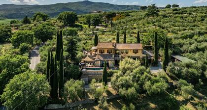 Colle Calzolaro 8, Emma Villas