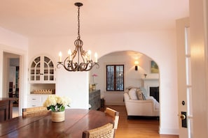 Dining - Spanish Bungalow conveniently located to Coast Village Road and Butterfly Beach (Montecito)
