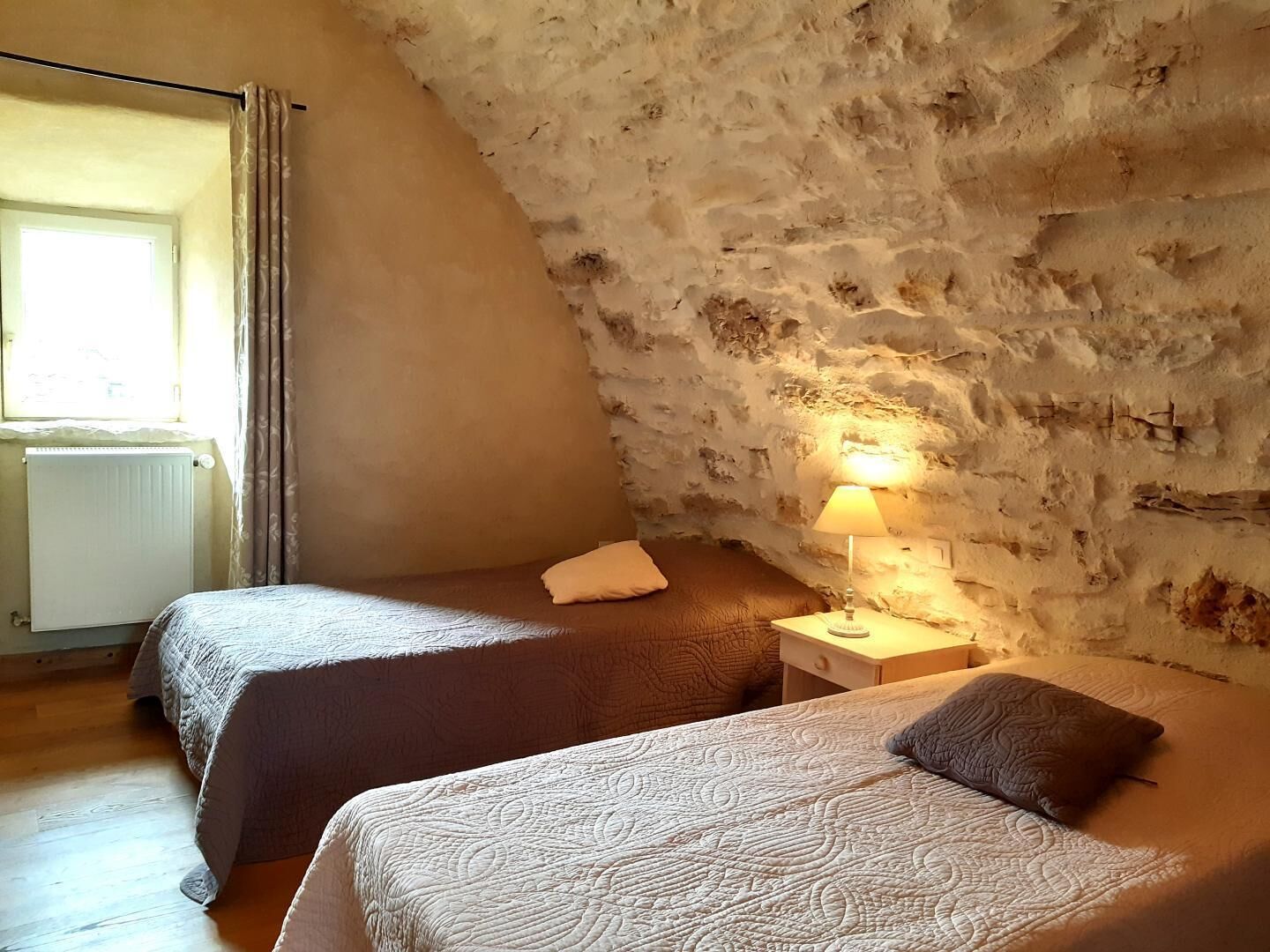 2 Schlafzimmer, Reisekinderbett, kostenloses WLAN