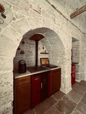Interior - Quaint 1-bedroom house with AC in charming Alberobello (Alberobello)