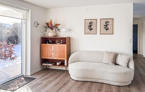 Smart-TV, Kamin, Tischfußball
