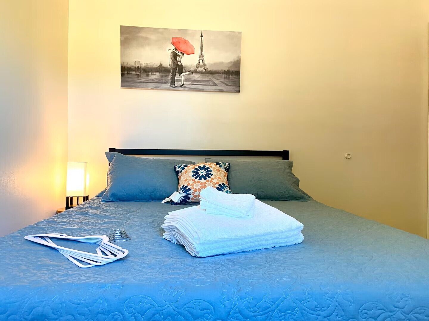 2 slaapkamers, een strijkplank/strijkijzer, wifi, beddengoed