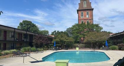 Historic Condo Near DT Durham & Duke w/ Pool*OPEN*