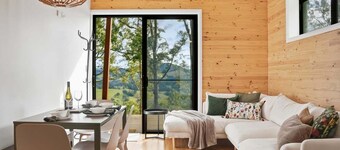 Hudsons Hideaway - Cosy Eco Cabin, Rainforest Walks, Peaceful Location