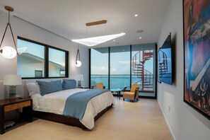 8 bedrooms, iron/ironing board, WiFi, bed sheets - 
Experience the ultimate Florida Keys getaway in this modern waterfront estate (Key Largo)