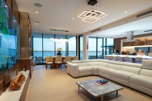 Dining - 
Experience the ultimate Florida Keys getaway in this modern waterfront estate (Key Largo)