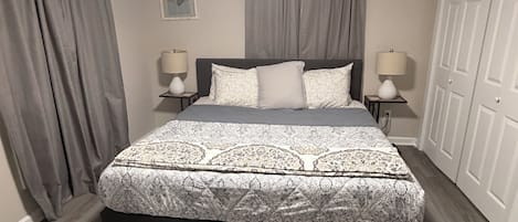 2 chambres, bureau, fer et planche à repasser, Wi-Fi gratuit