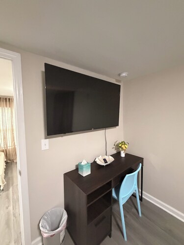 Spacious Cozy Home 30 Minutes from Raleigh