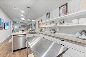 Interior - SIMPATICO | PRIVATE POOL + PET FRIENDLY (Port Aransas)