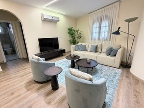 Smart TV - VESTA  - Luxury APT - 3BR - South Teseen (II) (New Cairo City)