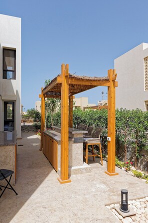 Outdoor dining - VESTA - Luxury APT - 3BR - Shedwan (El Gouna)