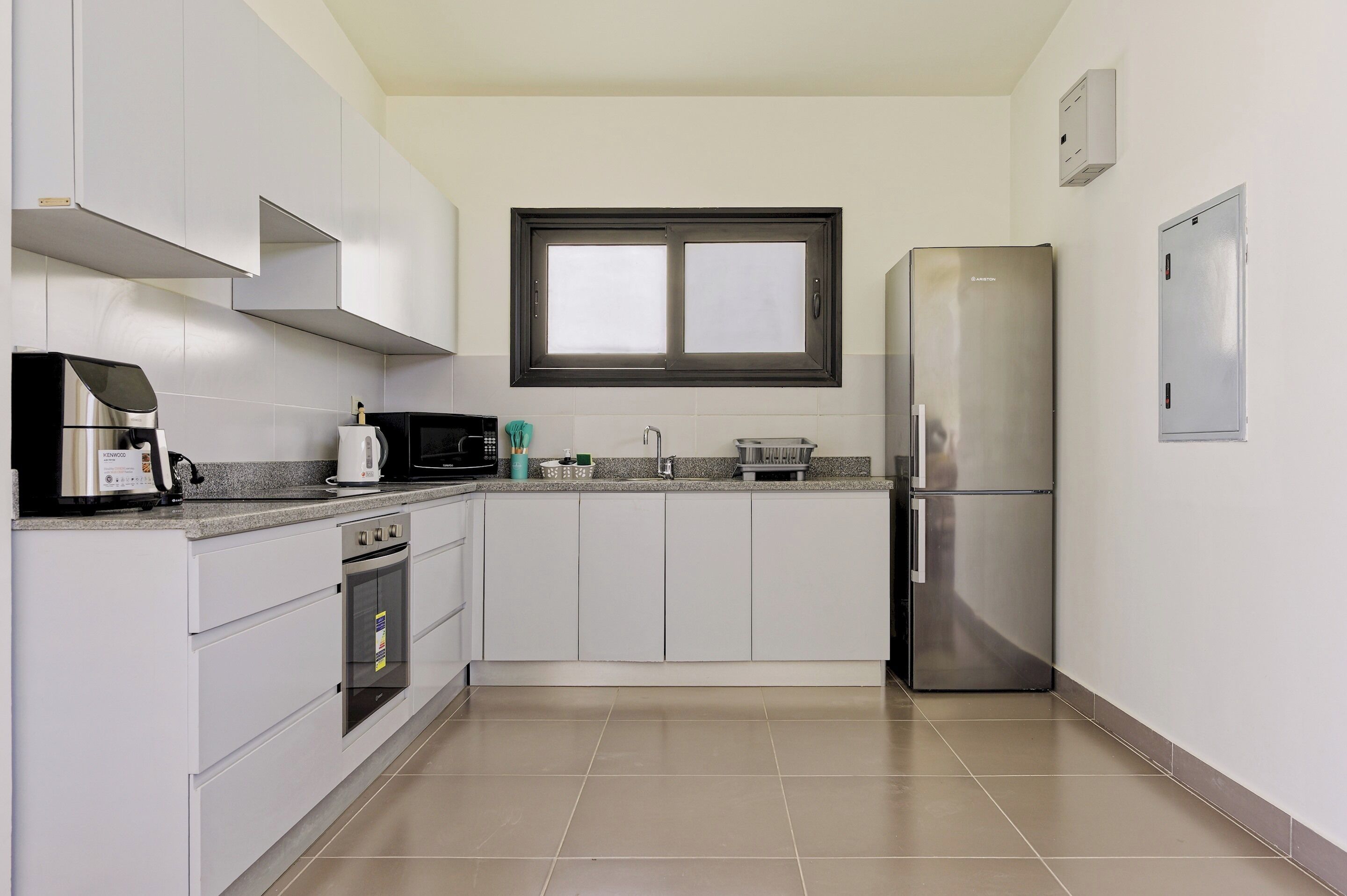 Kühlschrank, Ofen, Herdplatte