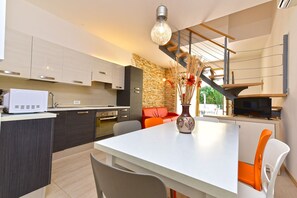 Coffee/tea maker, fridge, microwave, oven - House 2446/252728 (Istria - Banjole), 1000m from the beach (Banjole)