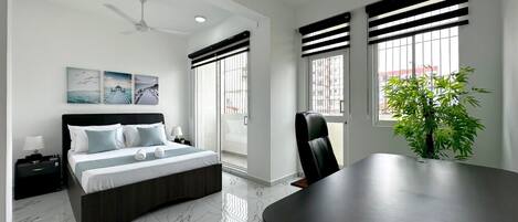 5 bedrooms, iron/ironing board, WiFi, bed sheets
