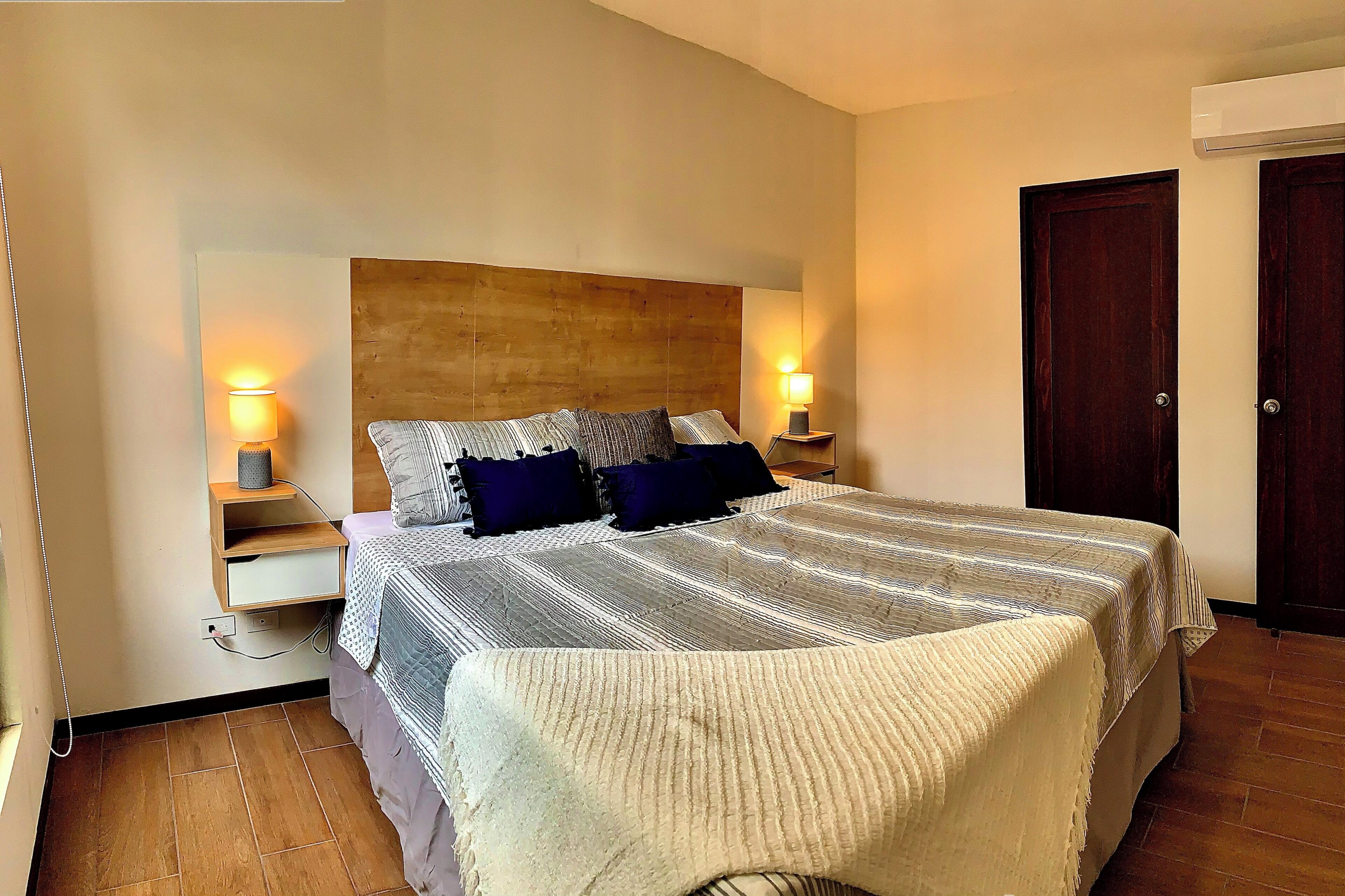 2 bedrooms, iron/ironing board, WiFi (free), bed sheets