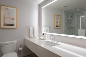 Suite junior, vistas a la ciudad | Baño