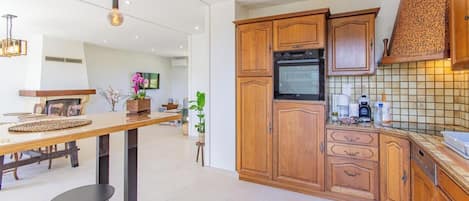 Microwave, oven, dishwasher