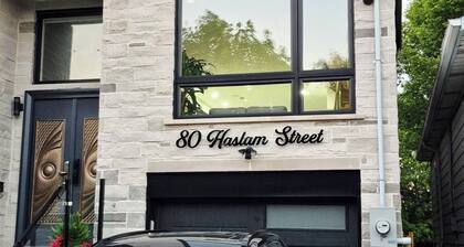 Executive 2BR Walkout Suite | BirchCliff | Scarborough | Toronto